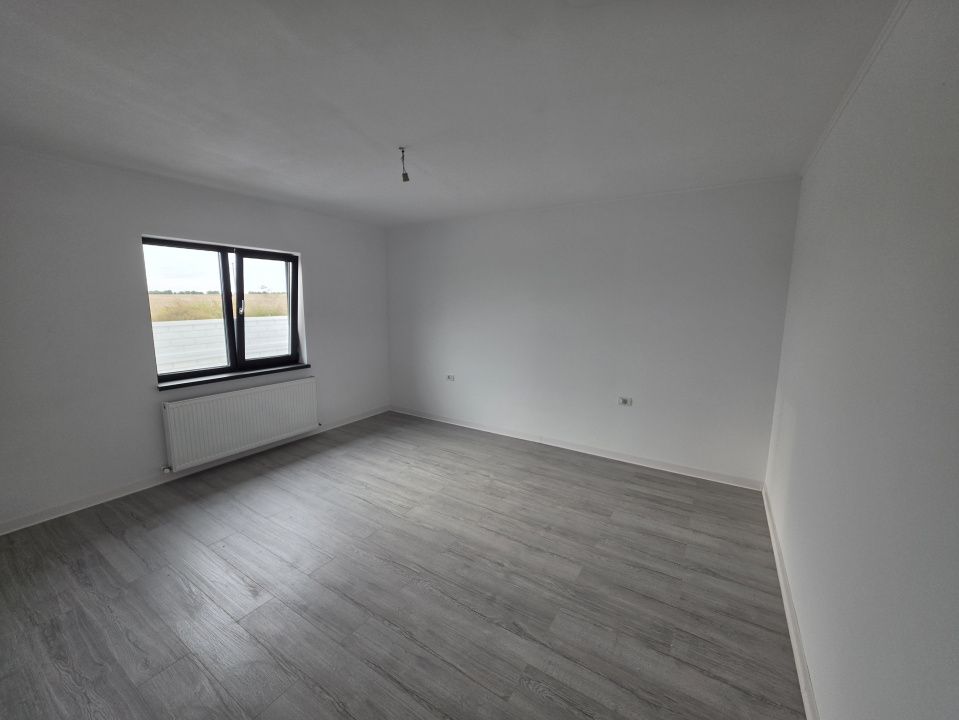 Exclusivitate, casa la sol cu posibilitate de mansardare, 3 camere, Valu lui Tr! – fotografia 5 din 8