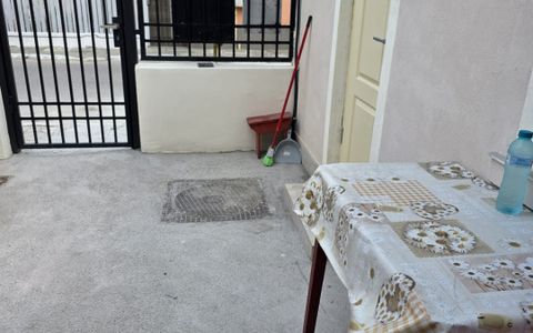 Casă cu 3 camere de vânzare – Palas, Constanța