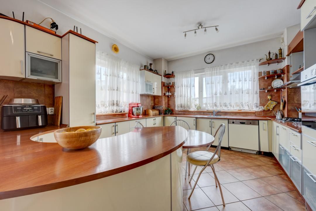 Fundeni, imobil S+P+1, 350mp utili, piscină, foișor, 2 garaje, 1.576mp teren! – fotografia 24 din 48