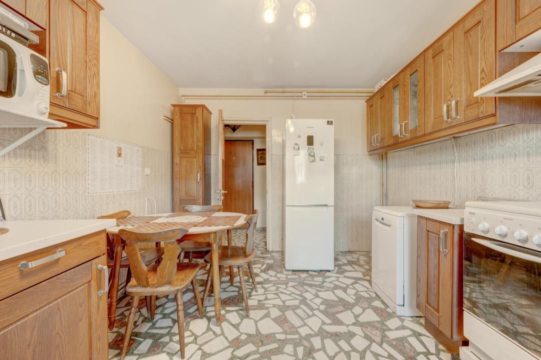 Apartament de 4 camere cu 3 băi, 137mp, centrală proprie, bloc 1983! – fotografia 15 din 28