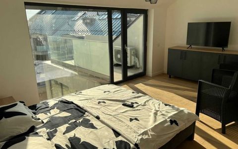 Duplex | 2 Camere de inchiriat | Unirii | Metrou | Centrala |