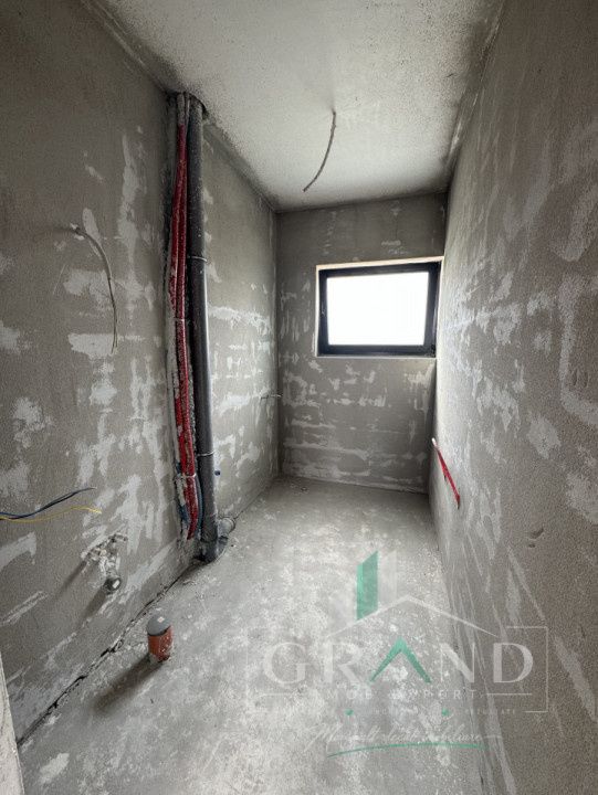 OPORTUNITATE! Casă individuală | 4 camere | 3 băi | Garaj | Teren 450 mp| Dezmir – fotografia 18 din 22