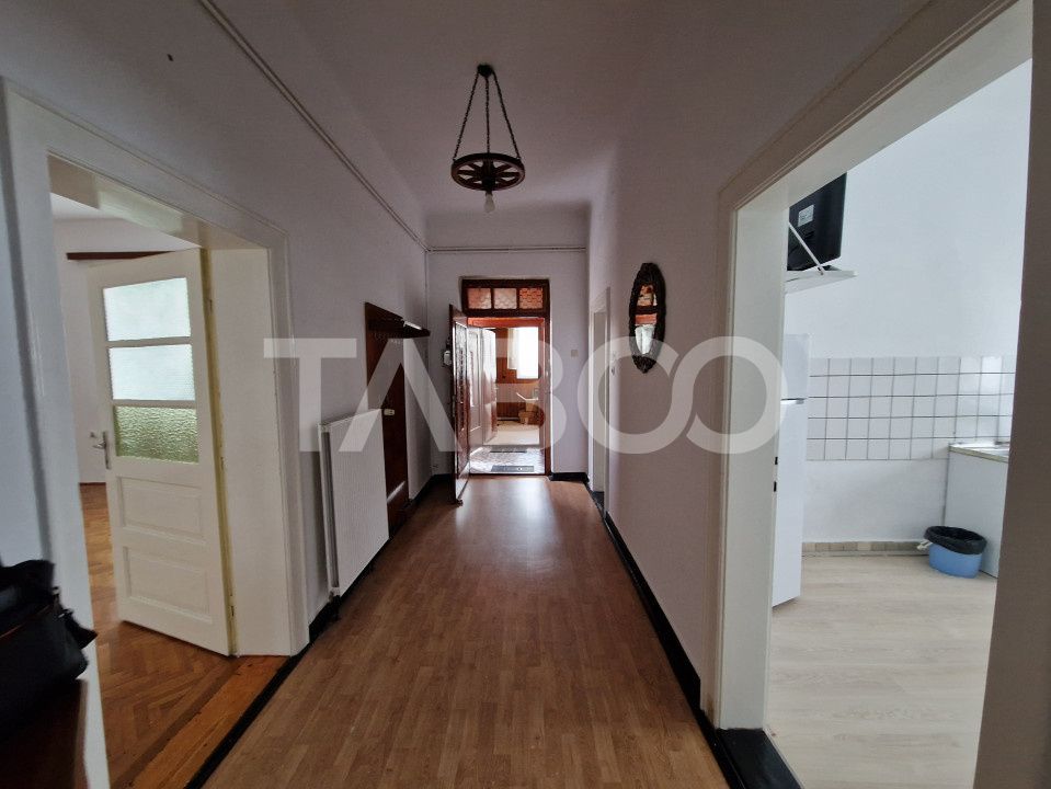 Apartament central 4 camere spatiu comercial garaj si pivnita Sibiu – fotografia 13 din 16