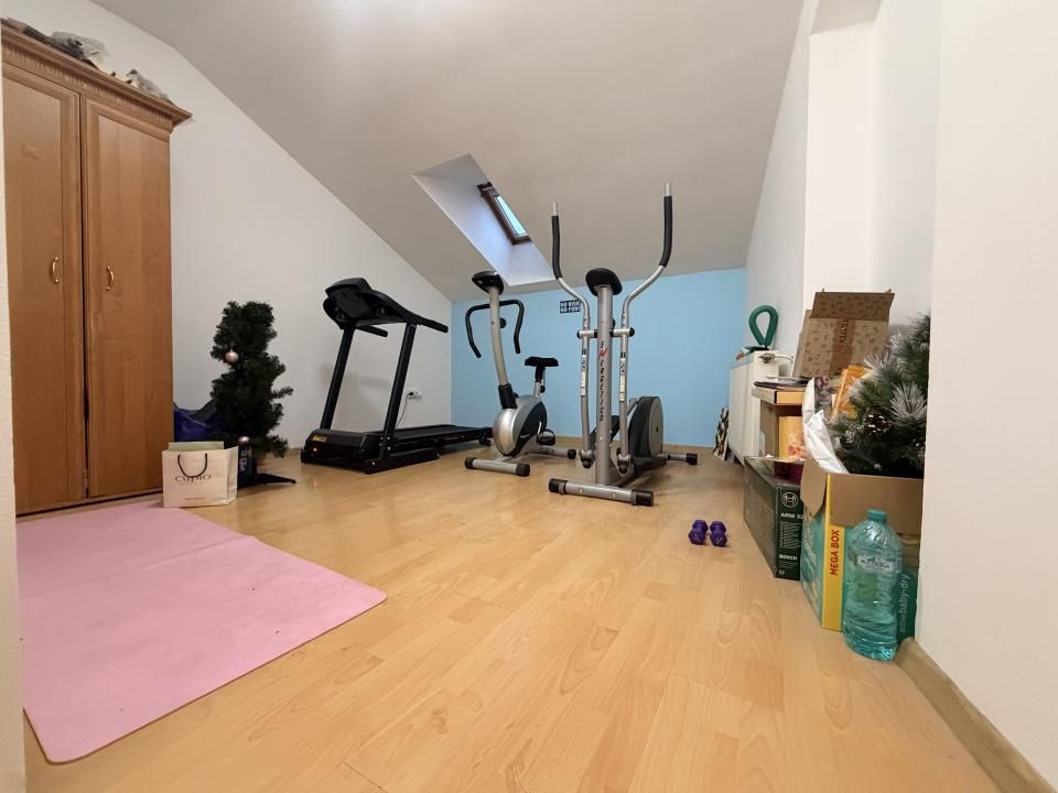 Casa individuala 171 mp utili, 411 mp teren, panouri solare -Zona Dambovita – fotografia 12 din 24