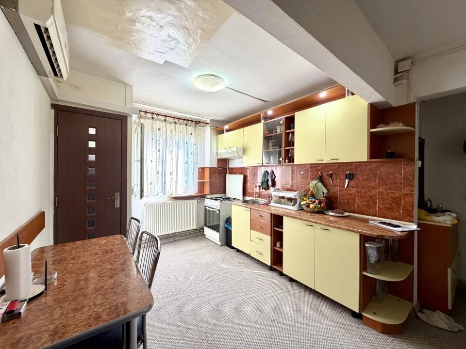 Apartament spatios cu 3 camere, 65 mp utili, etaj 4- zona  Circumvalatiunii – fotografia 2 din 11