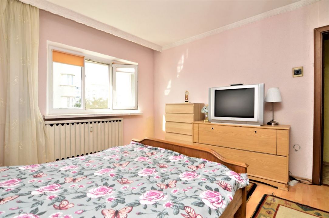 INCHIRIERE APARTAMENT 3 CAMERE VITAN-FOISORULUI – fotografia 14 din 26