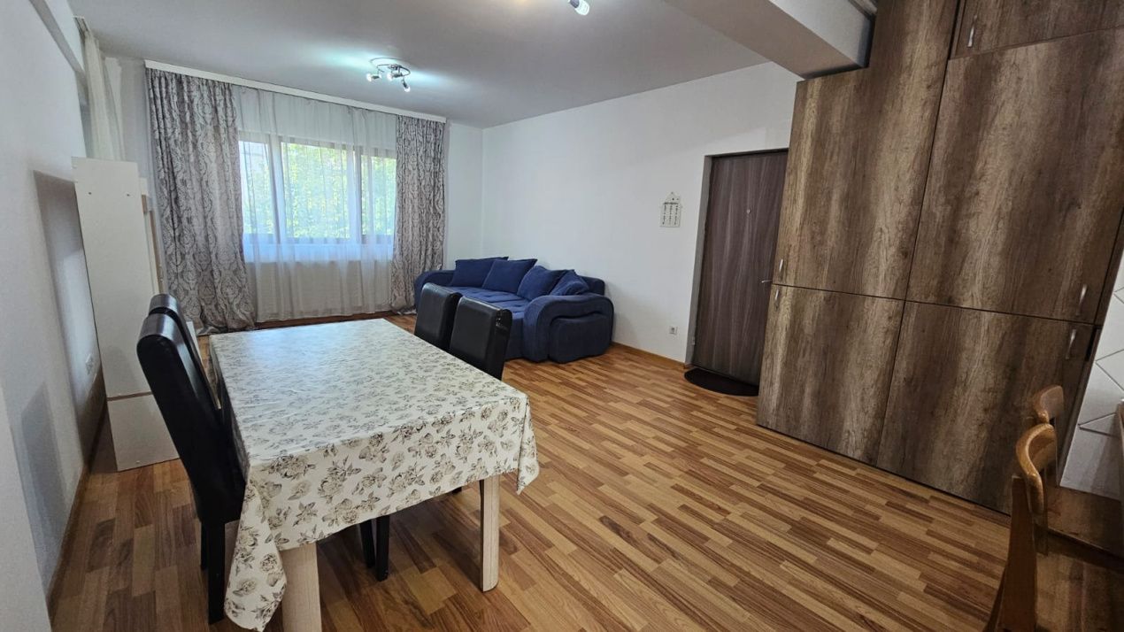 Apartament cu gradina si 2 parcari, in Europa – fotografia 2 din 15