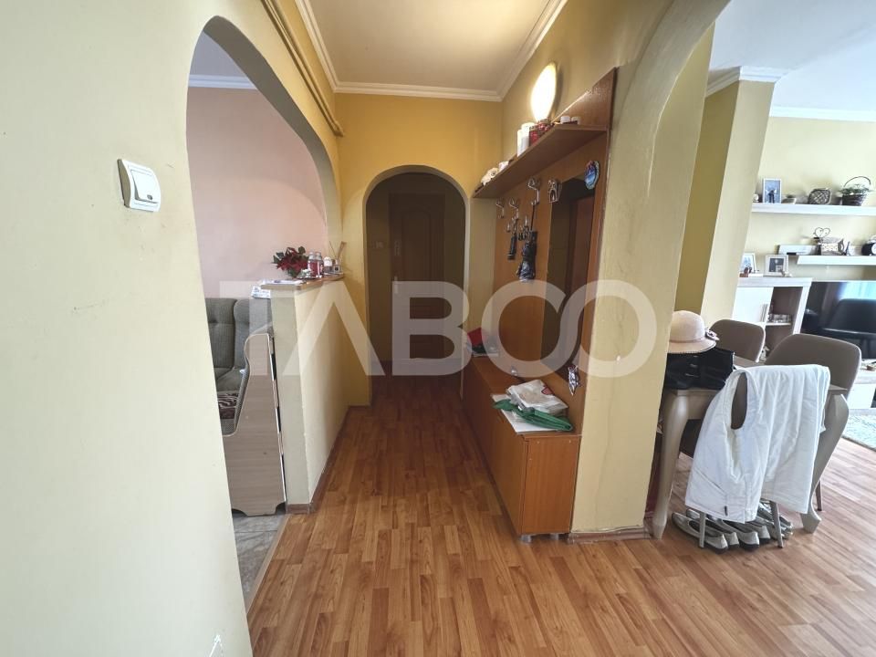 COMISION 0 - Apartament 4 camere 2 bai pivnta si balcon 8 mp Cisnadie – fotografia 15 din 19